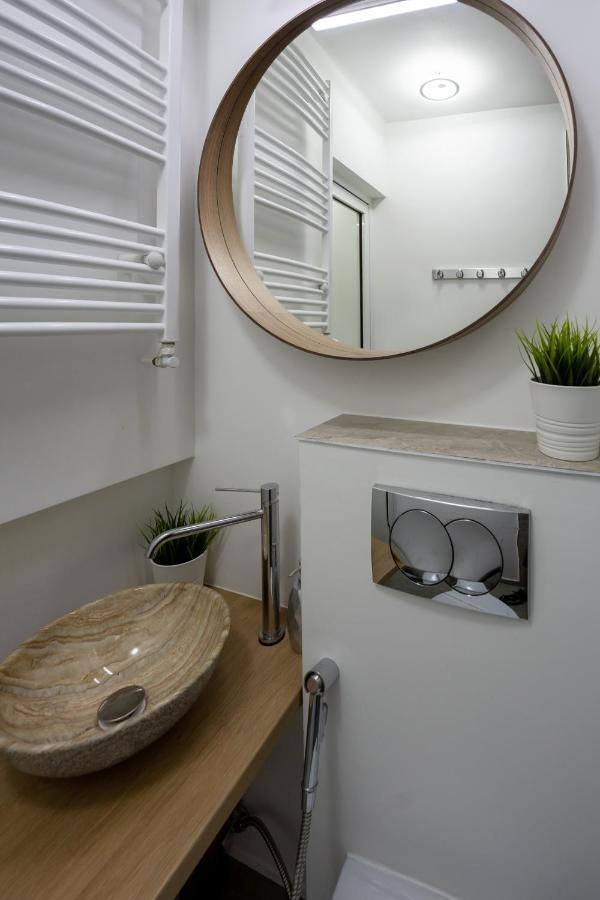 Metropole Apartments Studio City Bukarest Exteriör bild