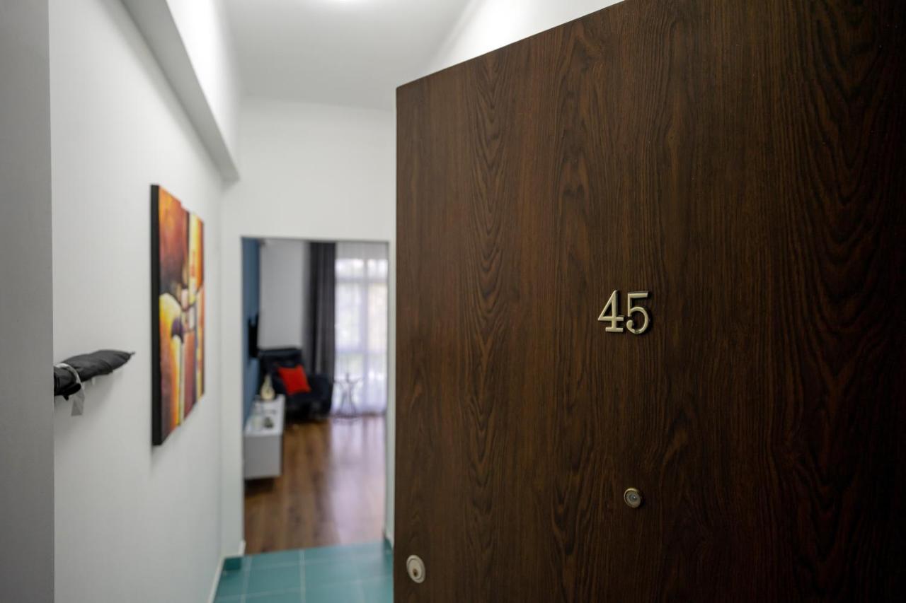 Metropole Apartments Studio City Bukarest Exteriör bild